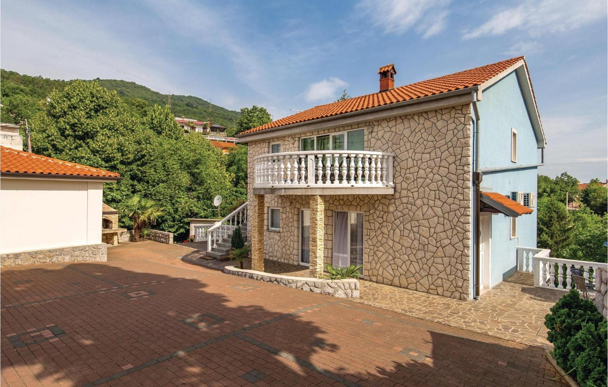 Nice Apartment In Matulji With Kitchen Exteriér fotografie